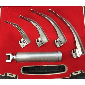 LARYNGOSCOPE ADULT 4 BLADES PAKISTAN